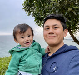 Picture of Gerardo Flores Sempertegui and his son Ignacio